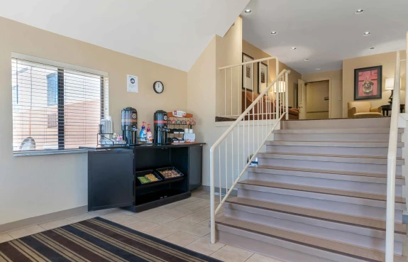 Lobby and Guest Check-in