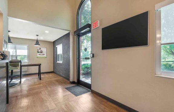 Lobby and Guest Check-in