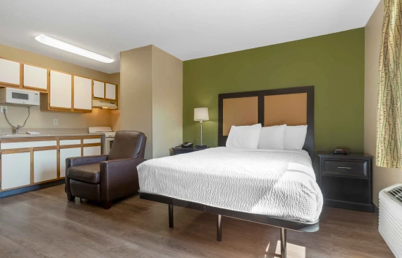 Studio Suite - 1 Queen Bed