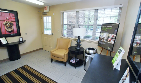 Lobby and Guest Check-in