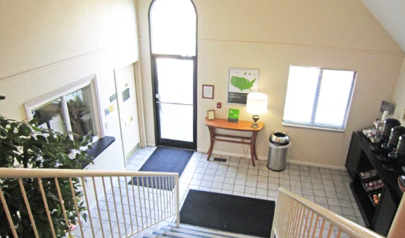 Lobby and Guest Check-in