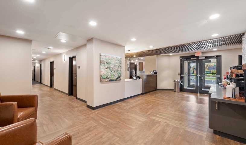 Lobby and Guest Check-in