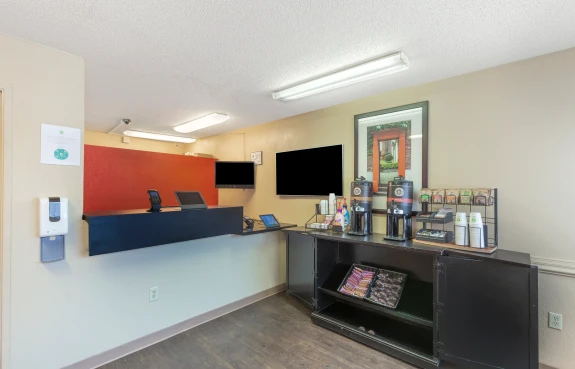 Lobby and Guest Check-in