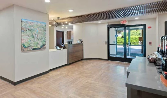 Lobby and Guest Check-in