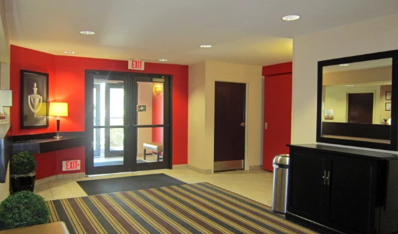 Lobby and Guest Check-in